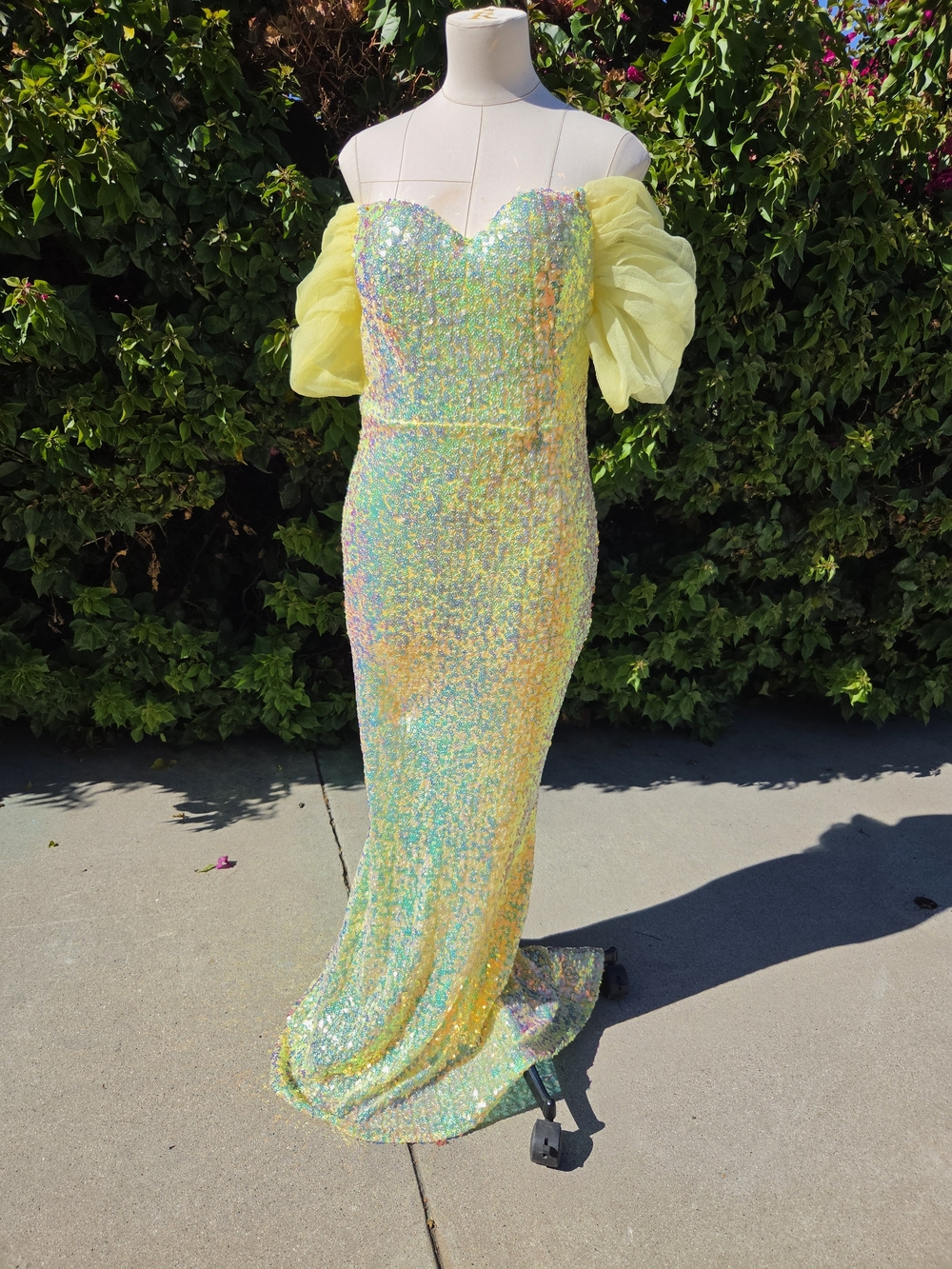 Faeriesty Off Shoulder Sequin Mermaid Gown Women's XL Yellow Holographic